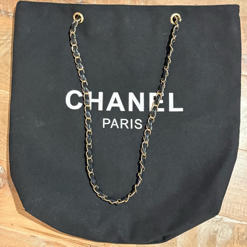 CHANEL Canvas Black Tote - Picture 13 of 15